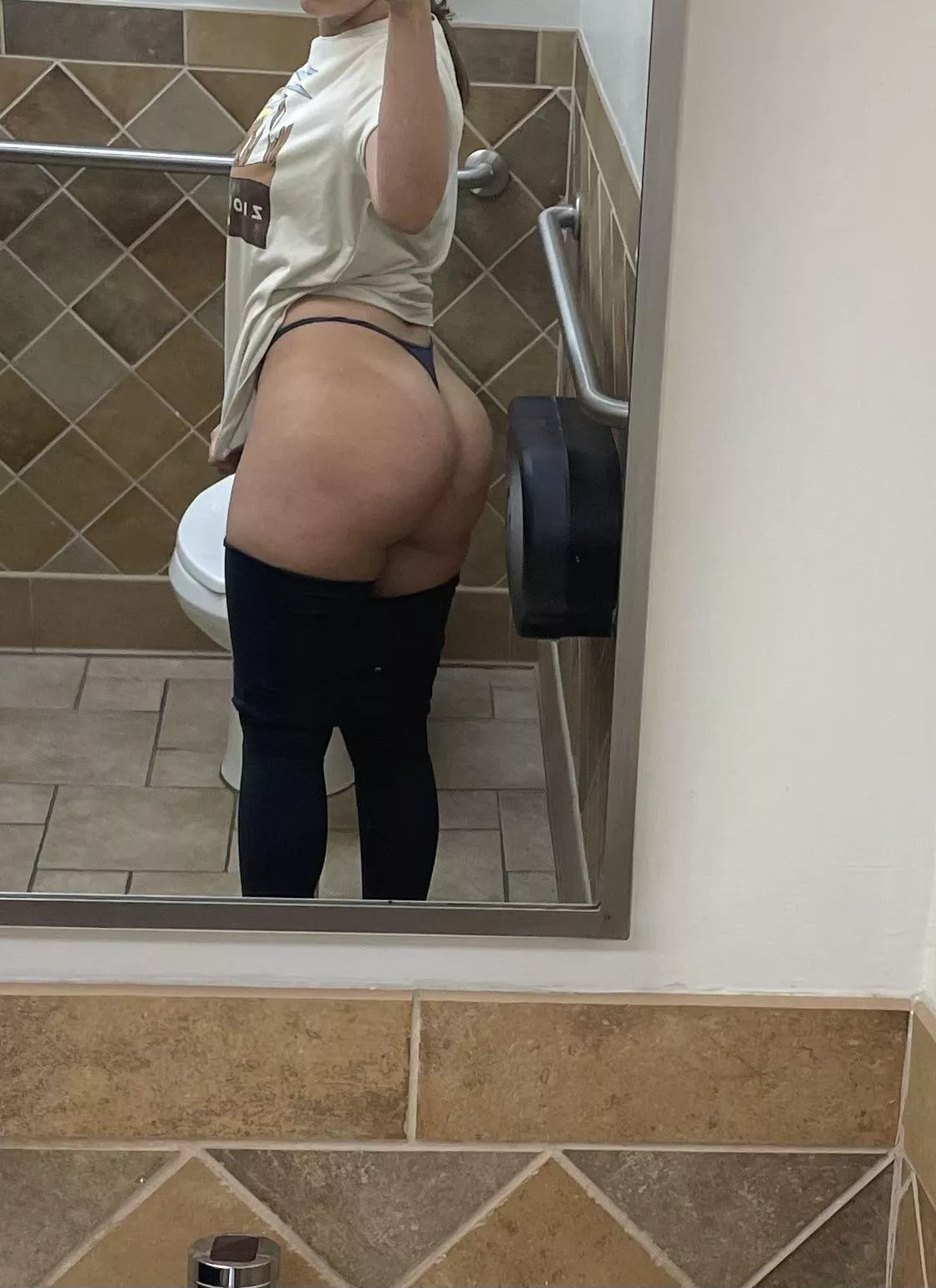 (F) Anybody need a gym partner? posted by Aubreyquinn2022