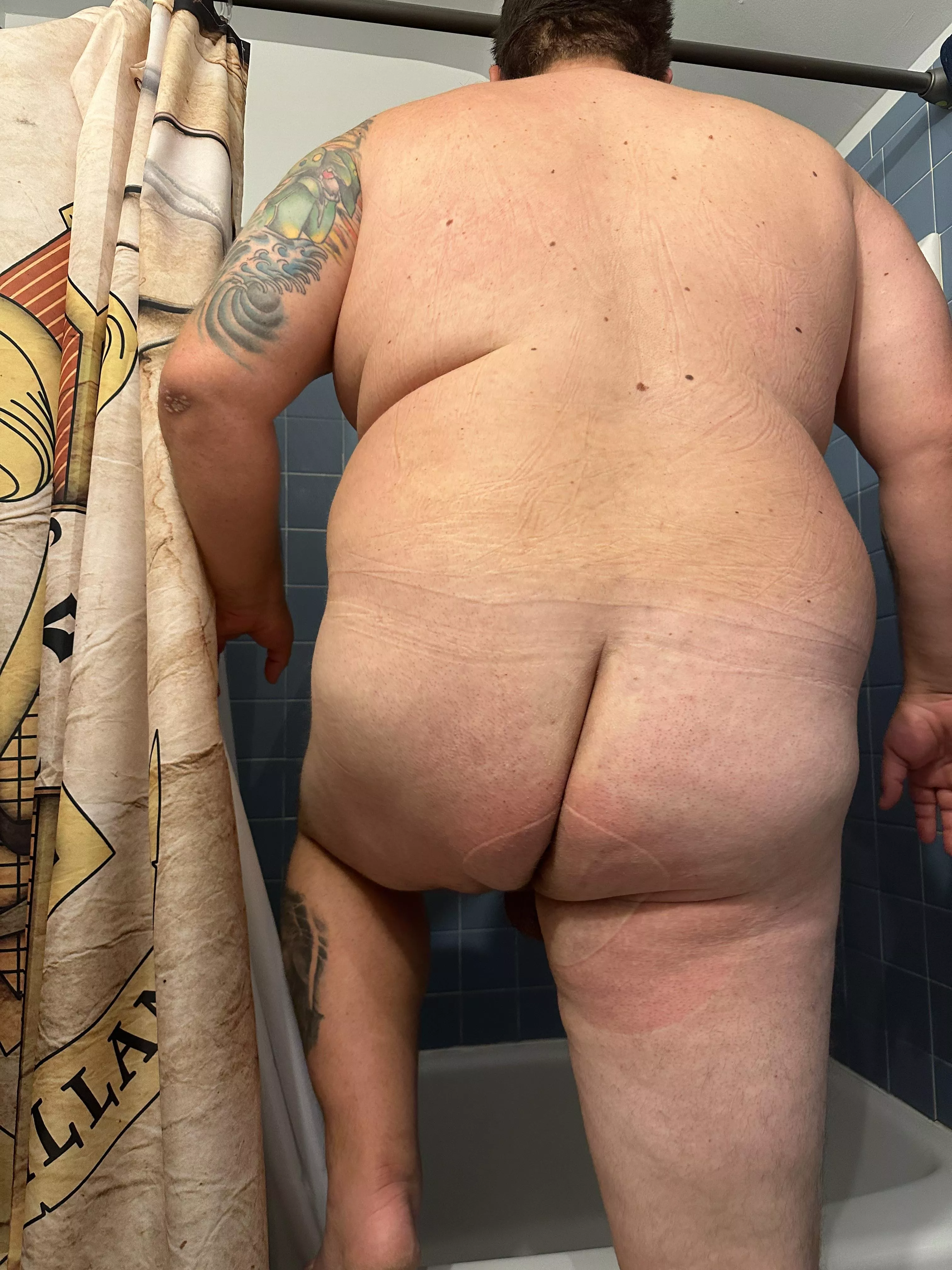 Happy wednesday. 🚿🚿Think we can squeeze in another😜 posted by Plane_Entrepreneur24