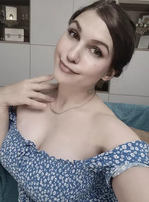 Hey, look for my stream right now on @chaturbate [Tiny_hat] 🥰 by Tiny_hat_