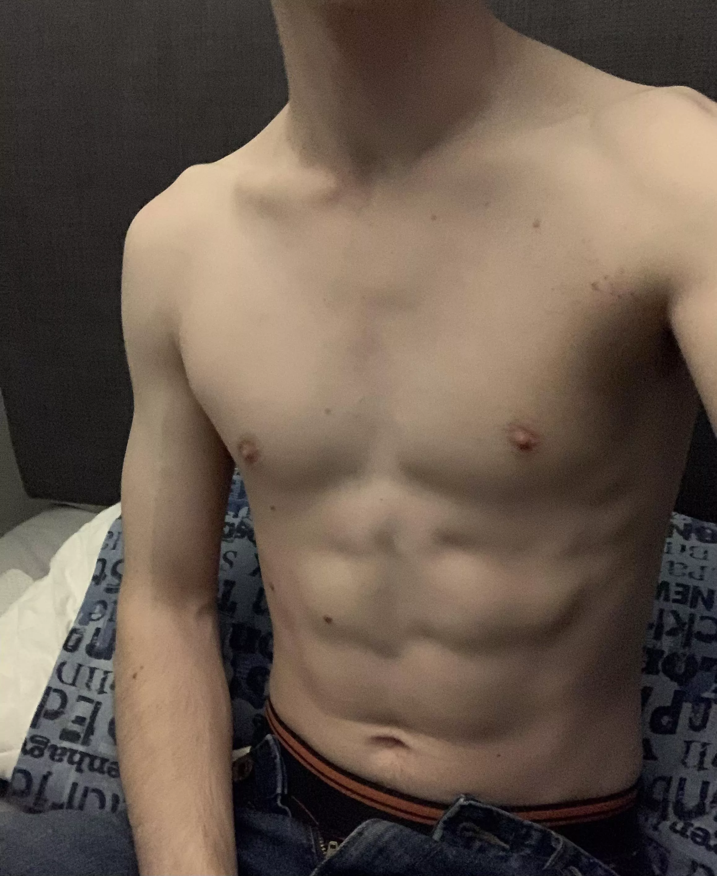 Hi everyone 😗 posted by CalmFruit444