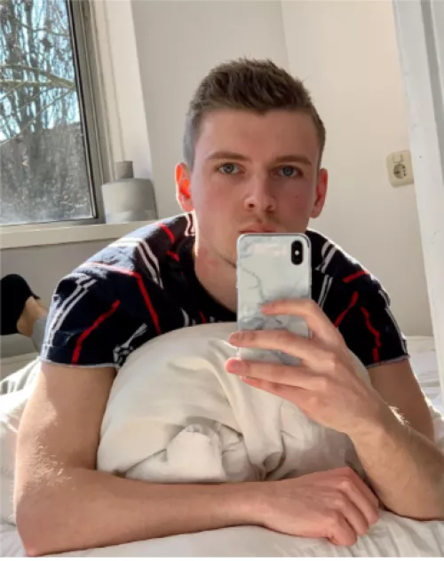 I’m kinda new to Reddit, so hi! by Professional-Pop3038