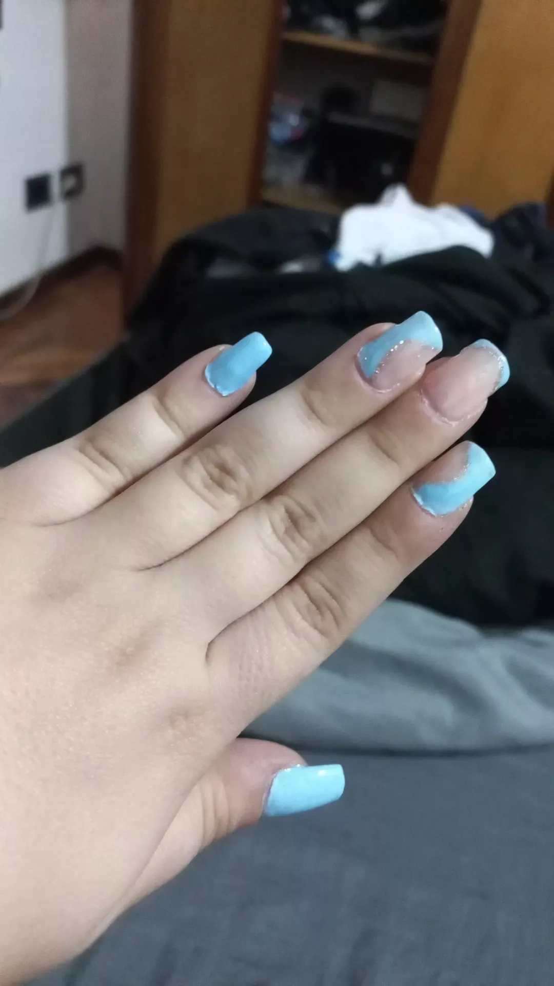 light blue ❤️‍🔥 posted by Lailabnok