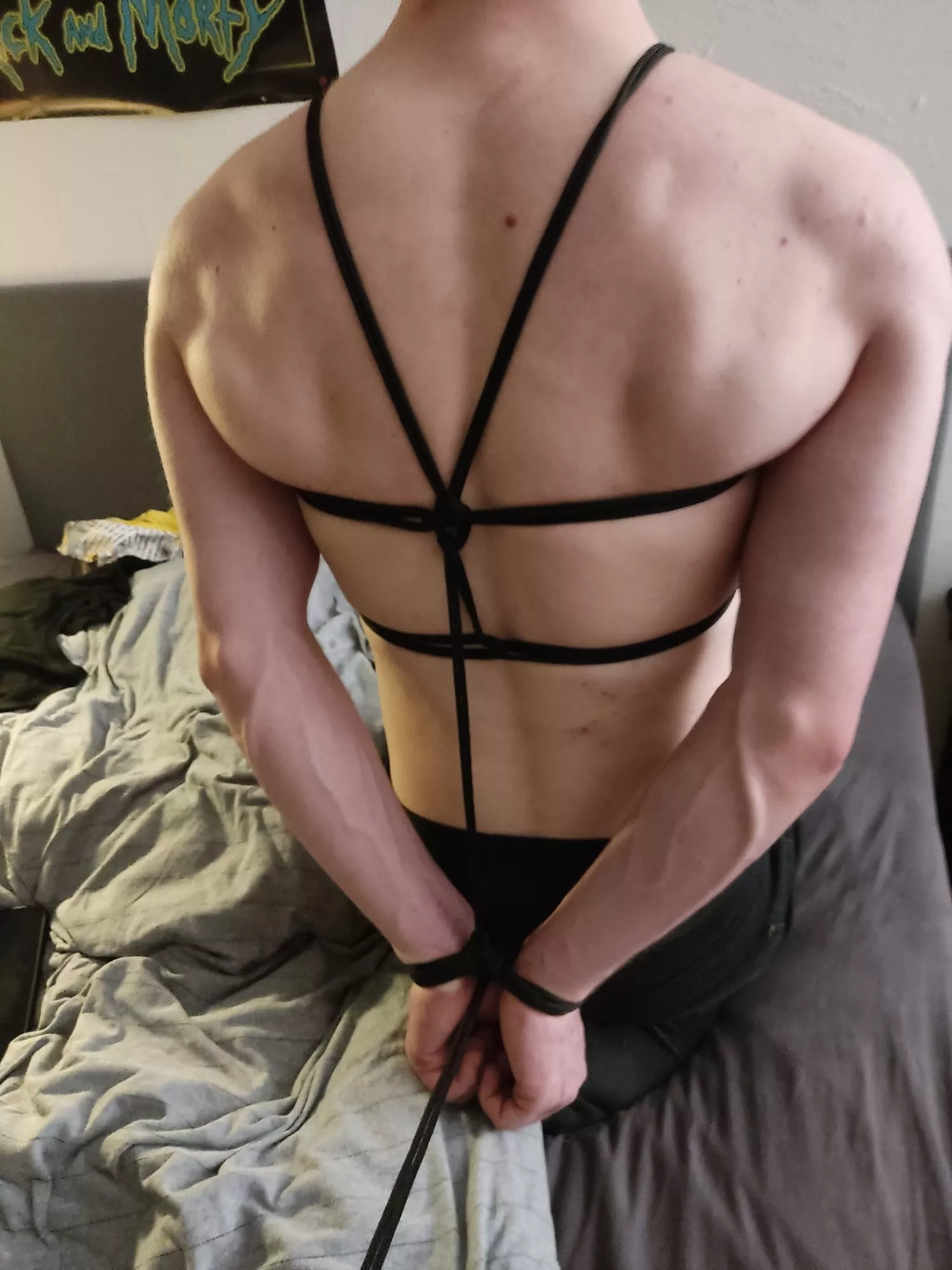 My friends first attempt at tying me up with my guidance posted by MrMagikarpus