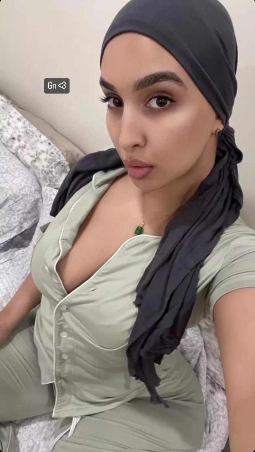 Omaima posted by alitheman247