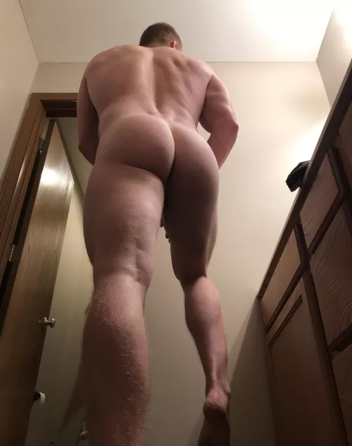 Soft smooth muscles asses make the world go round by theAssman8108