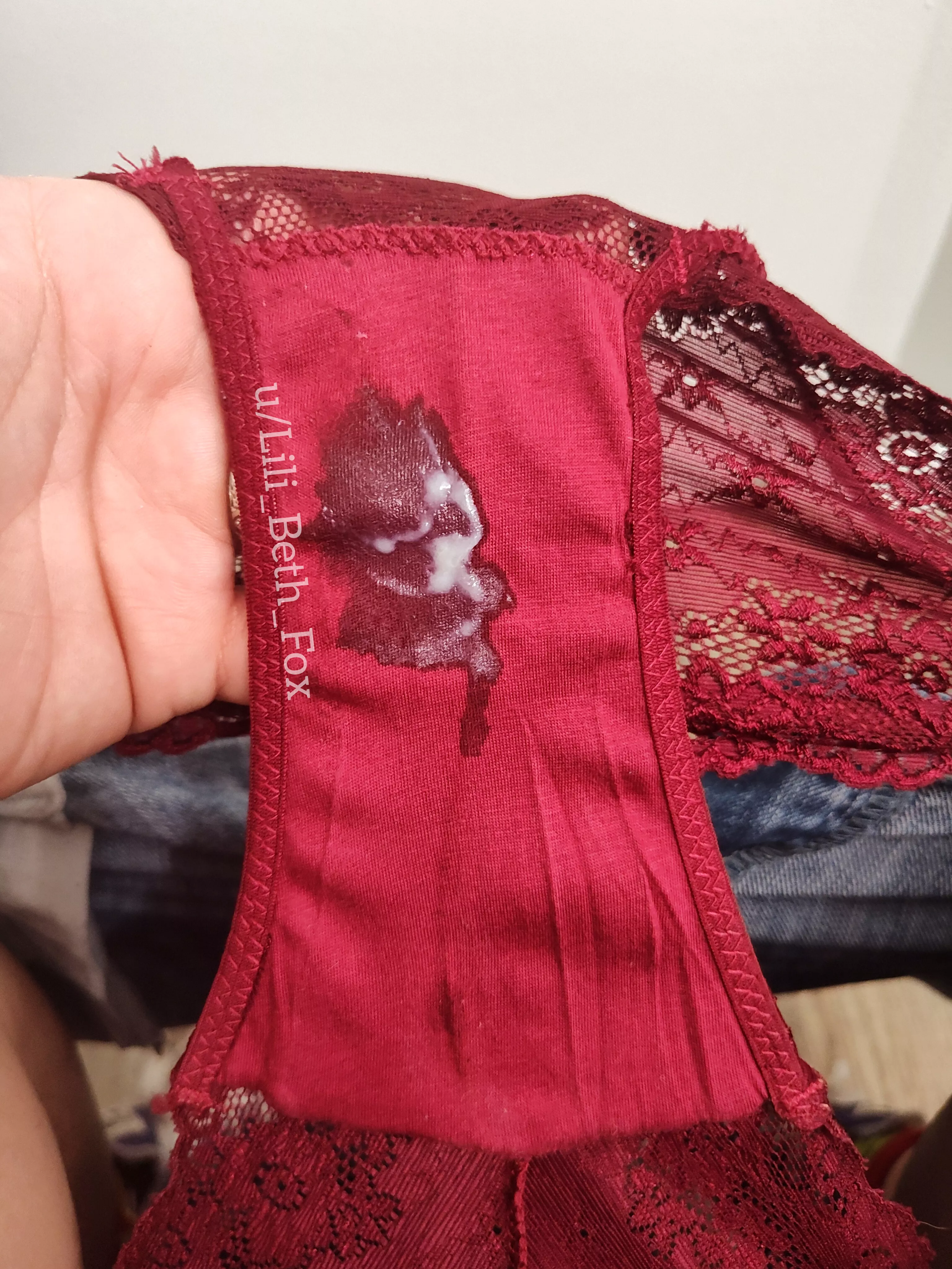 This little spot is going to bloom by the end of this wear! [OC] posted by Lili_Beth_Fox