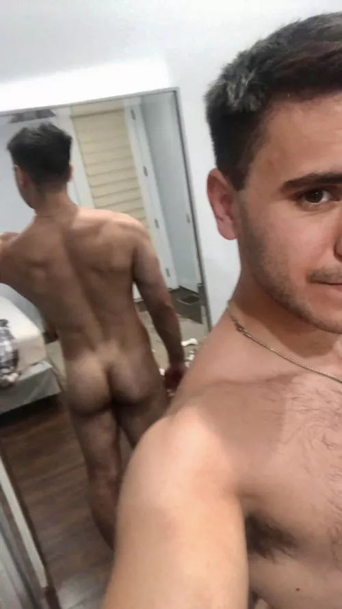 Thought some of you might like butts by twolegtony4