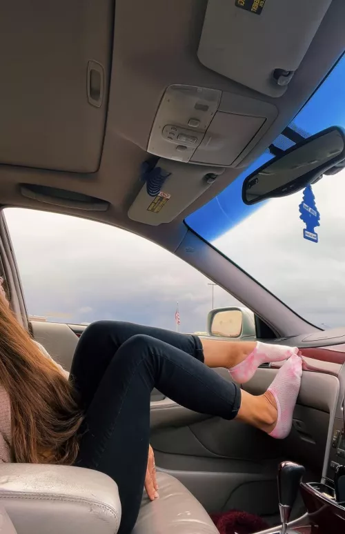 Waiting for you to stop by by FFlcb