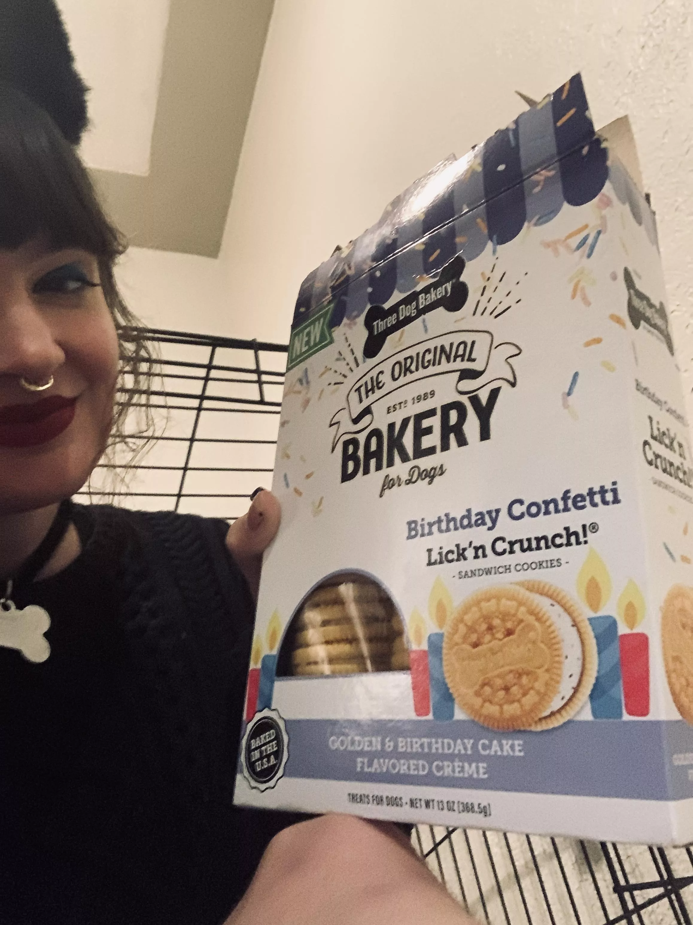 When I say “I’m in a good place right now” I mean eating treats in my kennel 💋 posted by RoseFrostpond