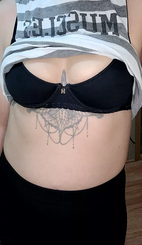 Do u like my fenty bra? by rhiansteph89