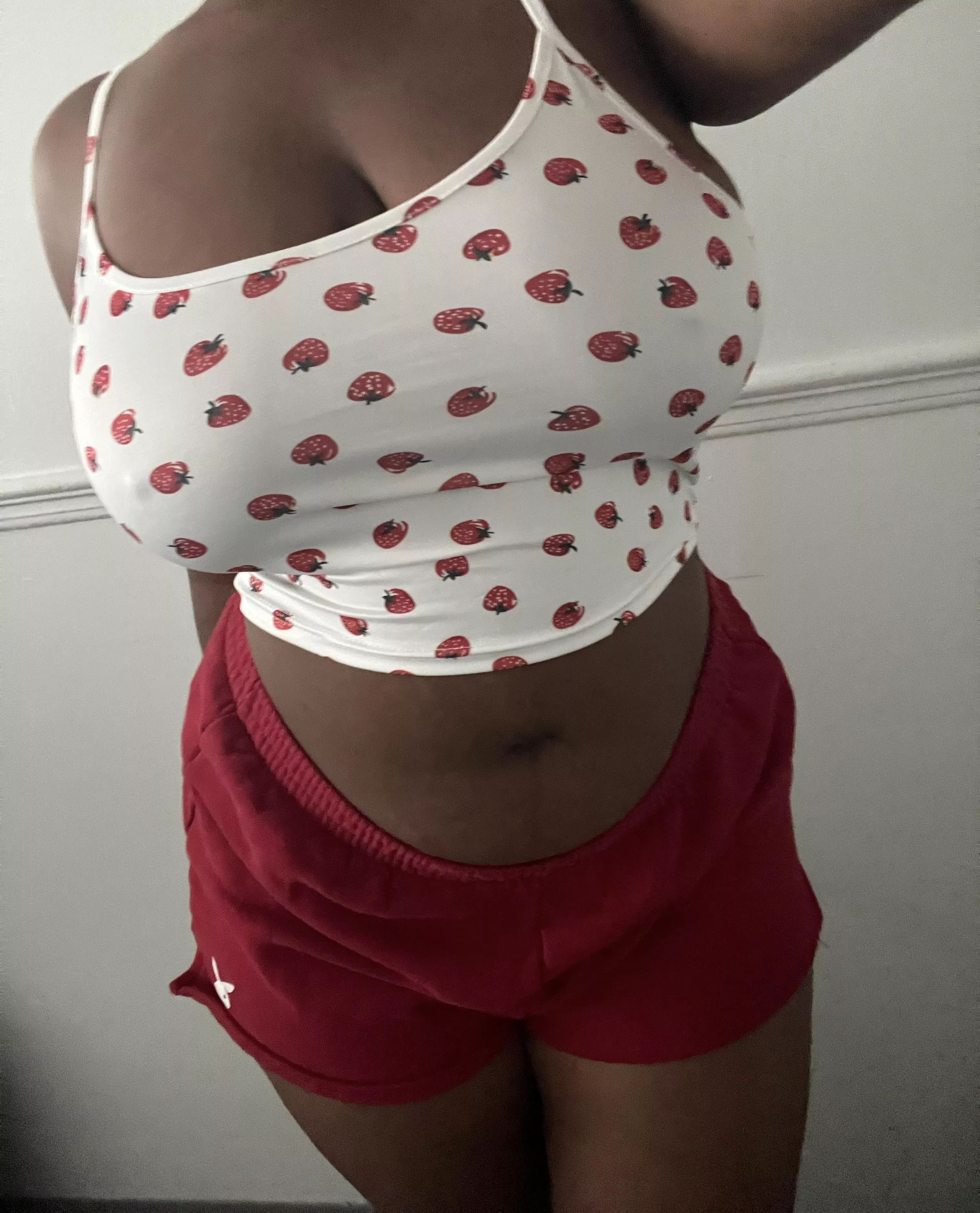 Do you like chocolate covered strawberries? posted by Curvycutie18