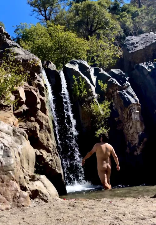 Enjoying the warm autumn days. 🍃 by hotwaterspirit