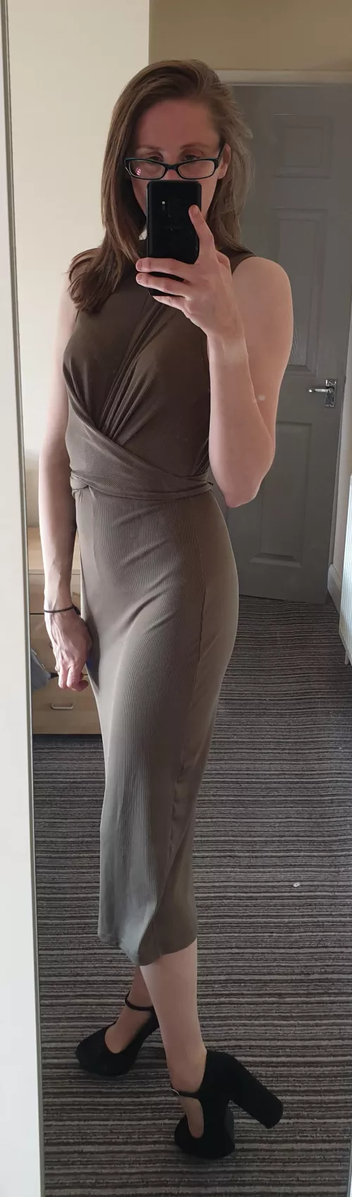 Getting ready for the of[f]ice! by aprilrosejonesx