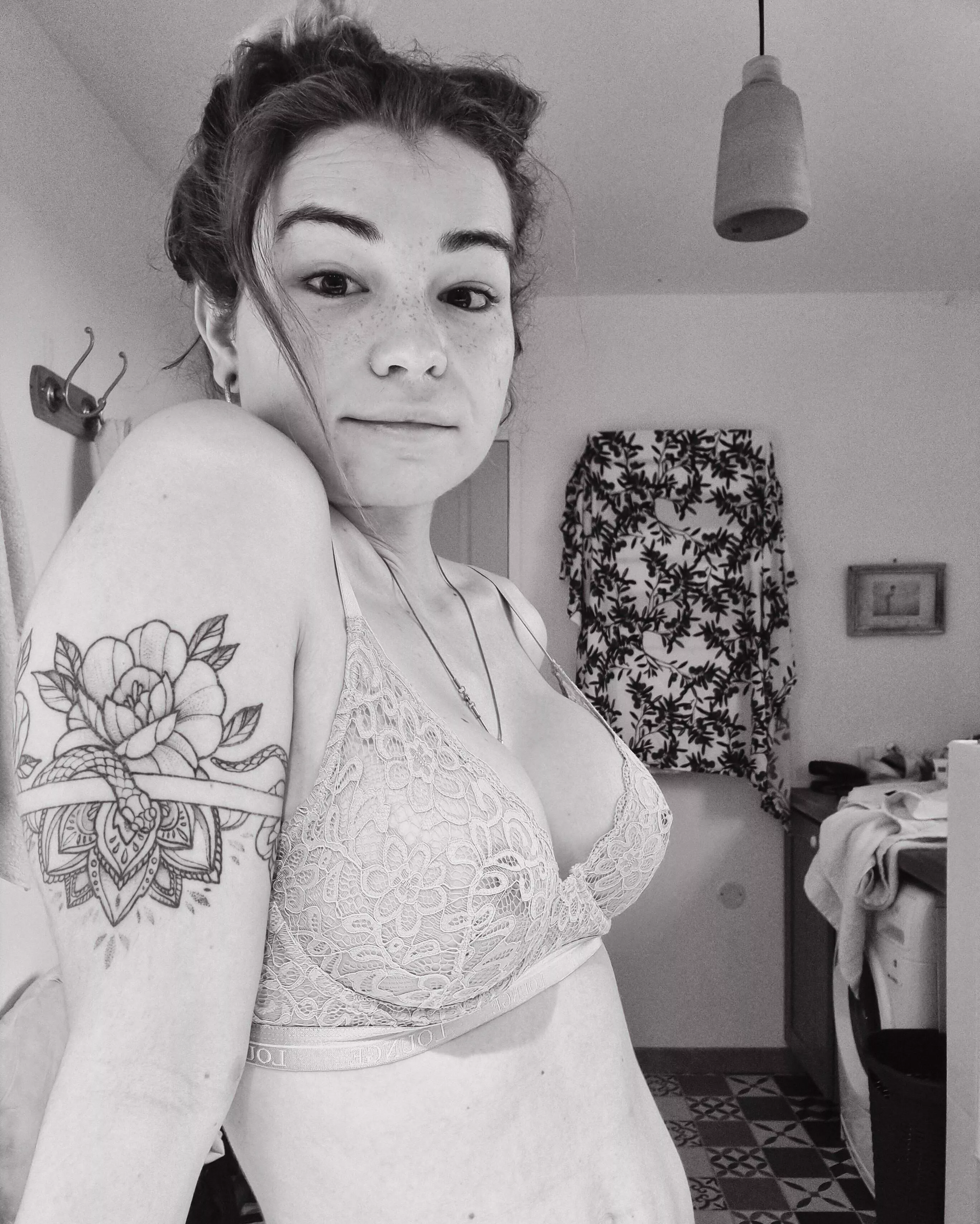 Guess my bra size posted by ninou11996