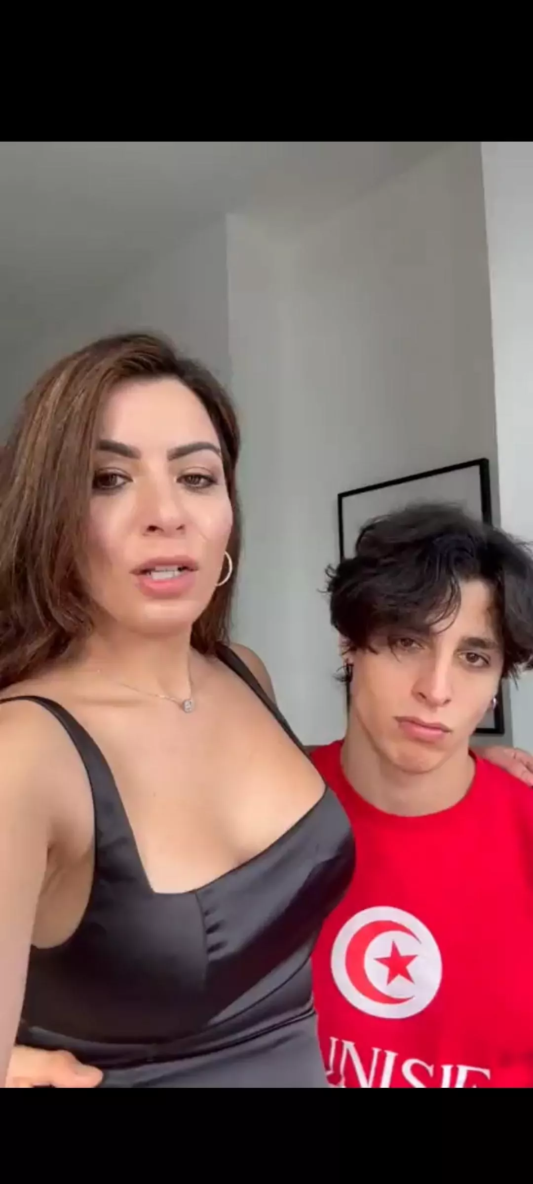 Guys i need her name pls posted by KlausG12