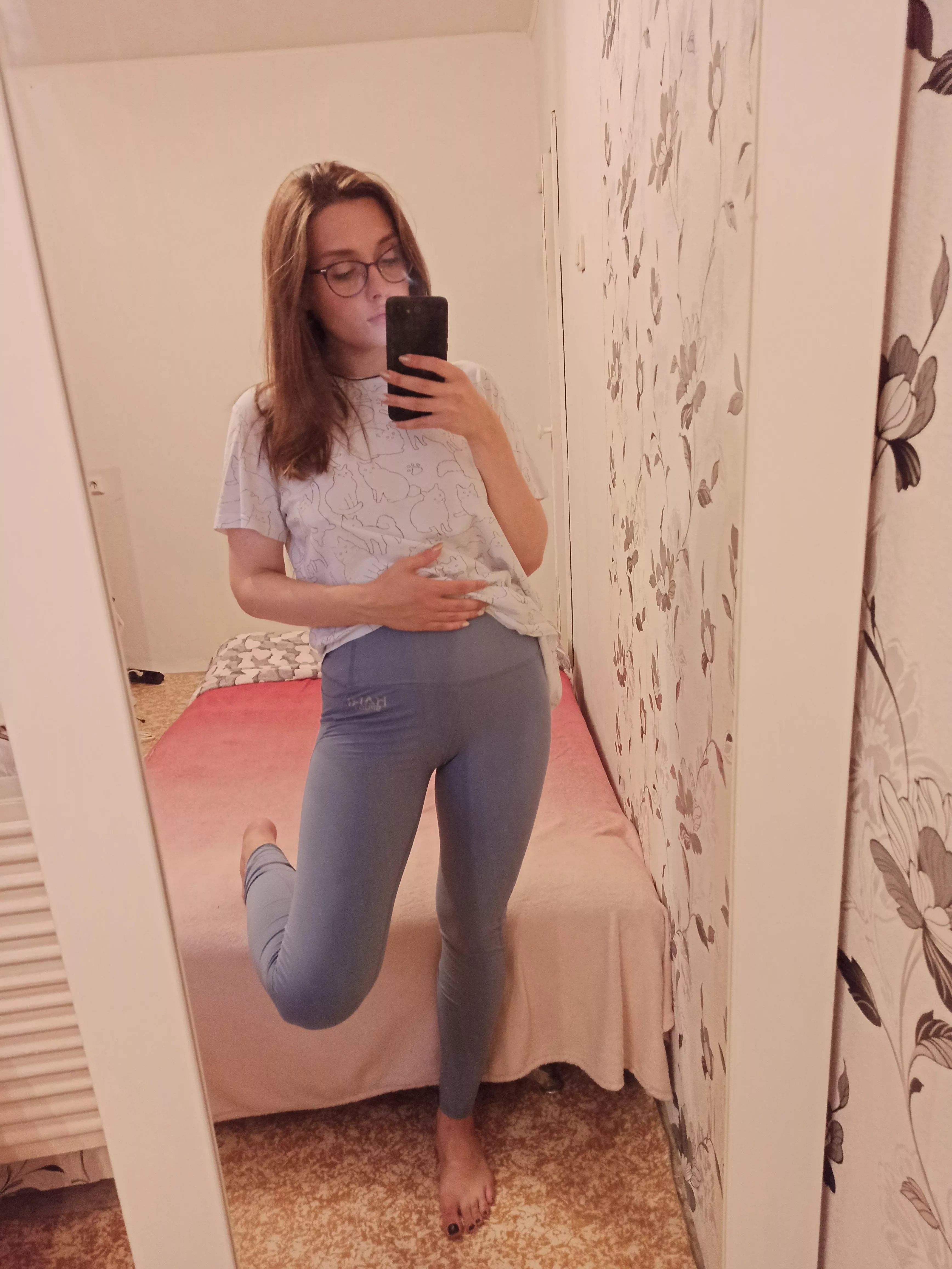 How do you like my yoga pants? posted by Honey_69_