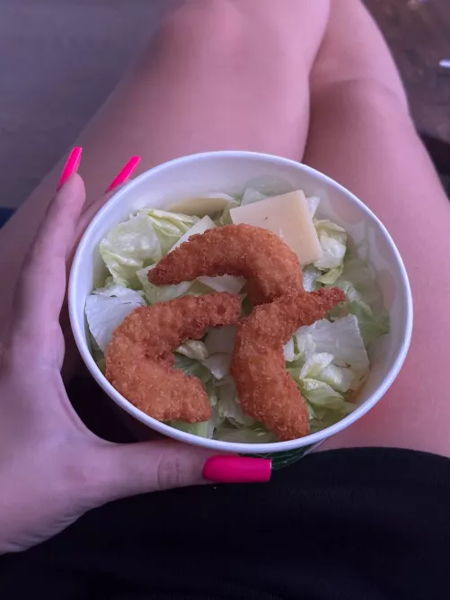 i will eat the food and later scratch you by strungdelorme