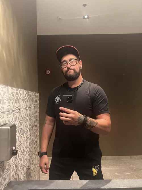 It’s A Good Night @ Work! Hopefully The Rest of Y’all Had A Good Day by SouthernSendPie