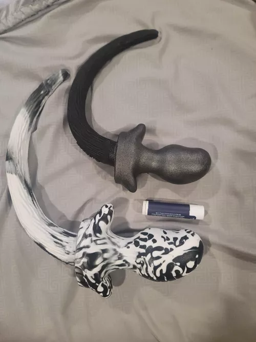 Puppy tails from oxballs make a big leap from small to medium by EscapePlenty