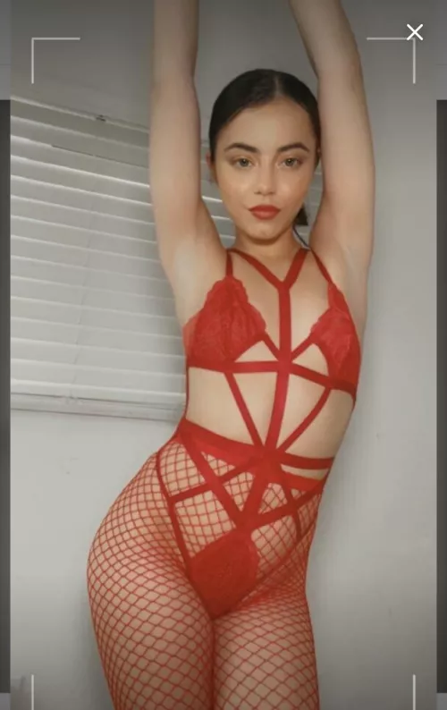 Red Set by whitetoweltw