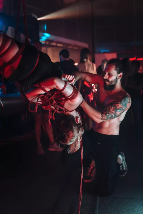 we love to do it on public by lunarlilys