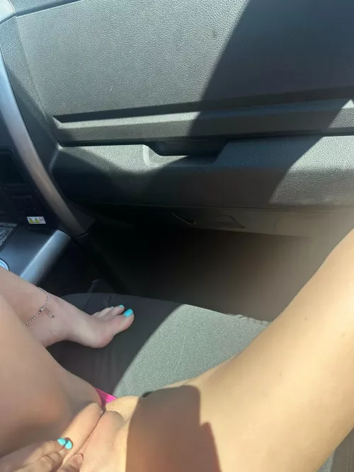 Would you pull over just to eat me out 🤔 by midtzu