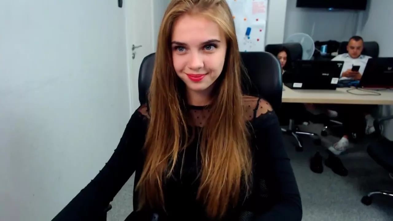 Annabelle shishkina posted by RaymondLeggs