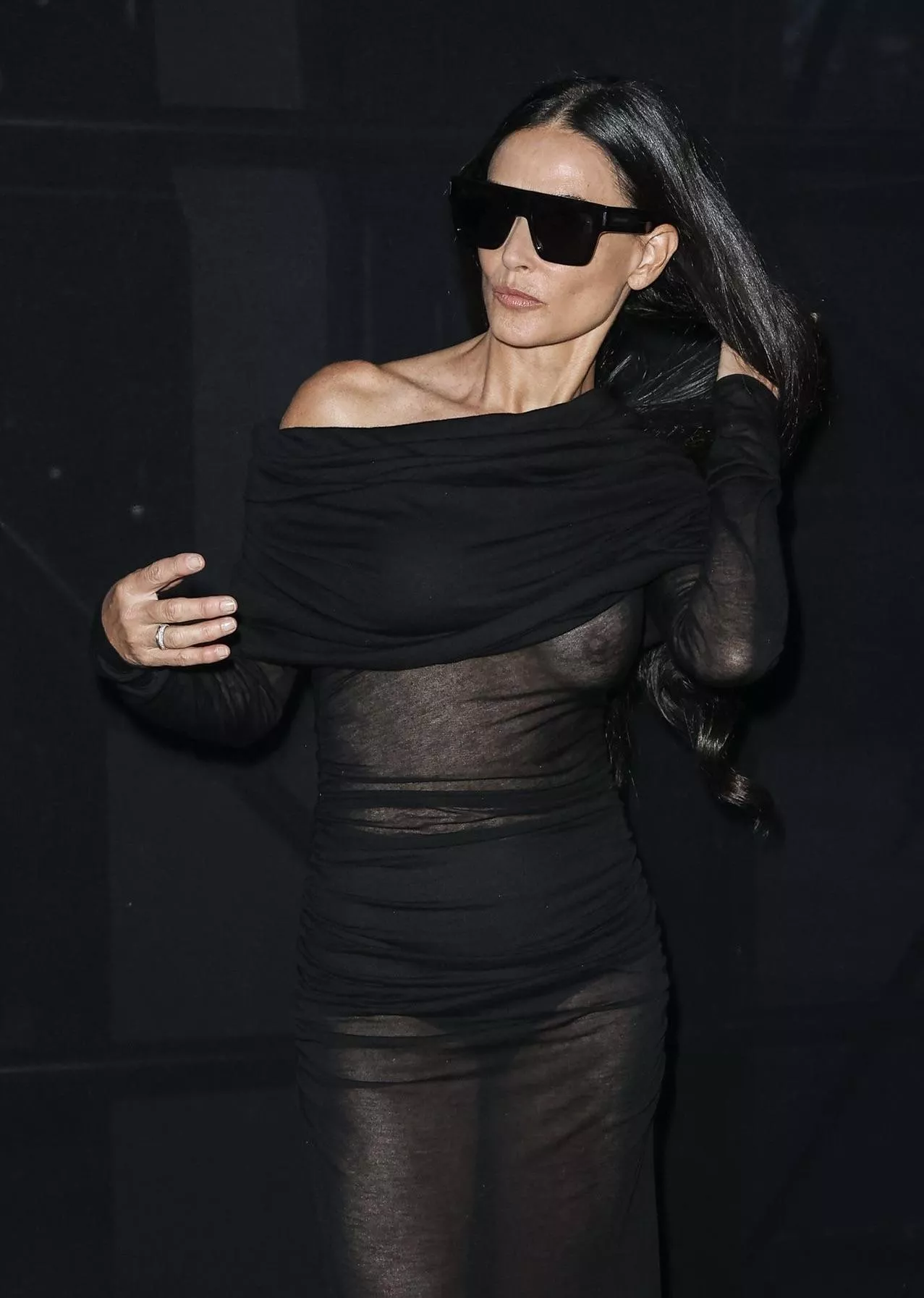 demi moore posted by Visible-Meringue4009