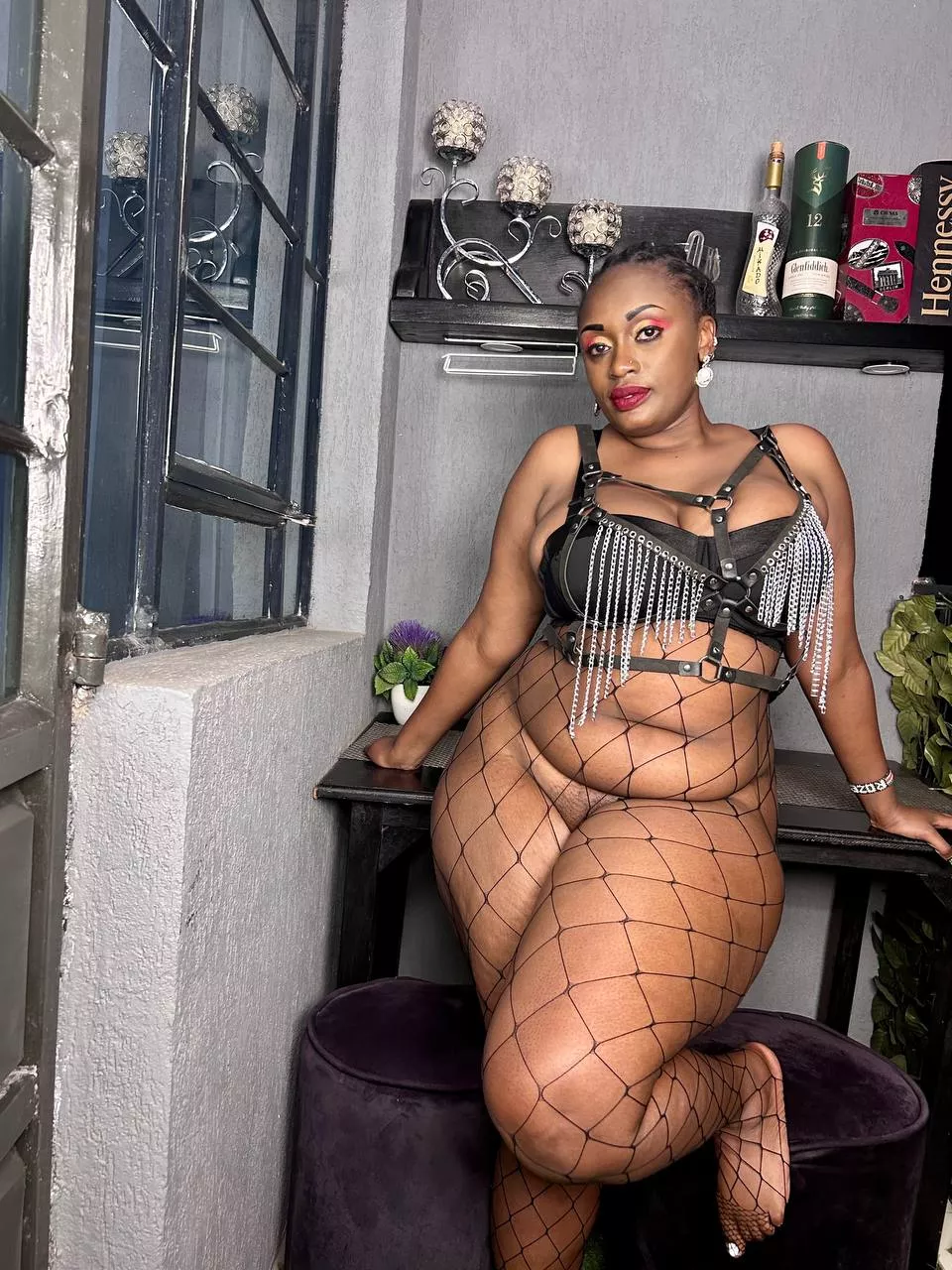 Drop an emoji if you fuck me raw posted by Rozie_99