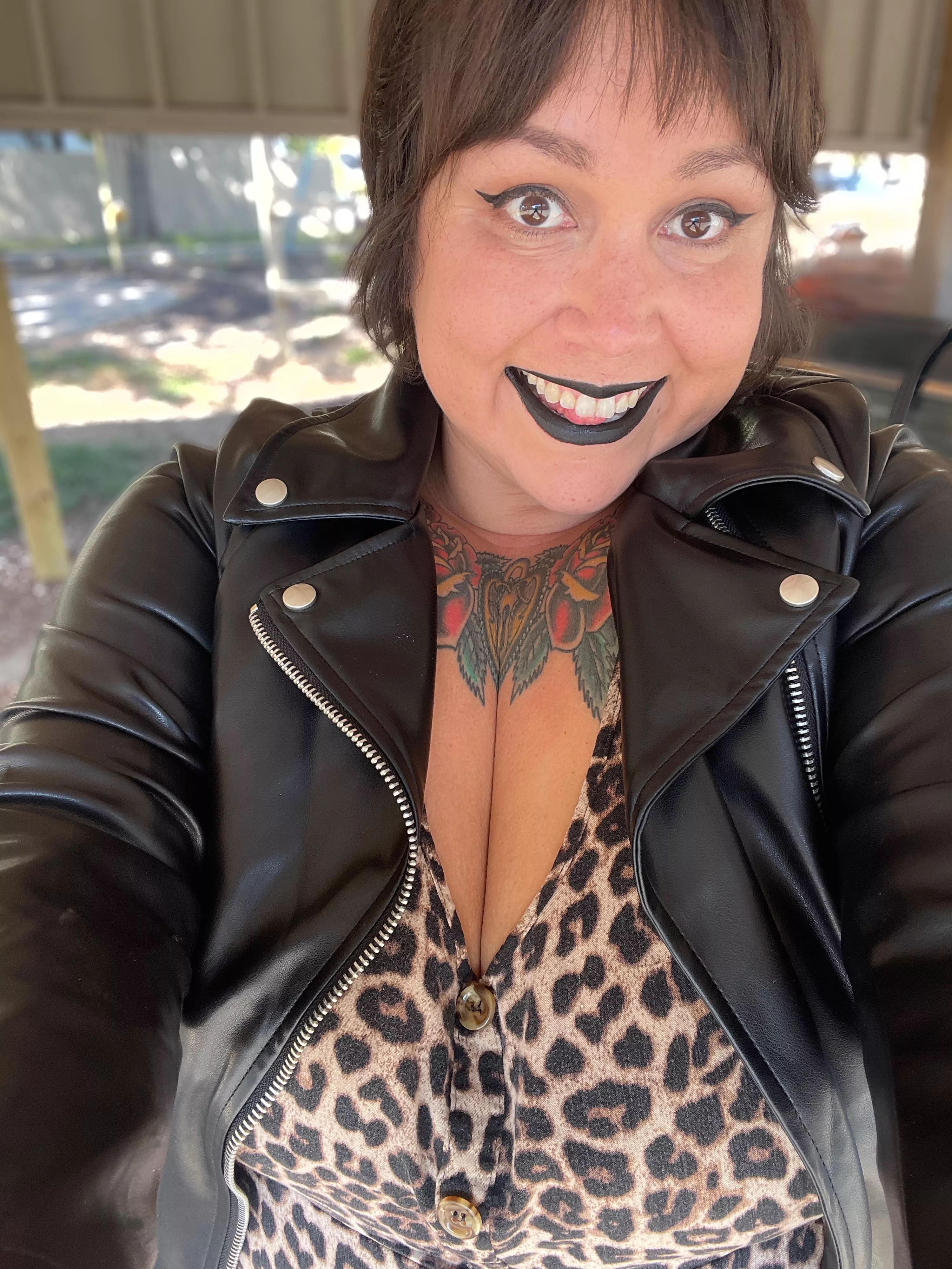 Fall weather (at least in the morning lol) posted by anomalee-spectre