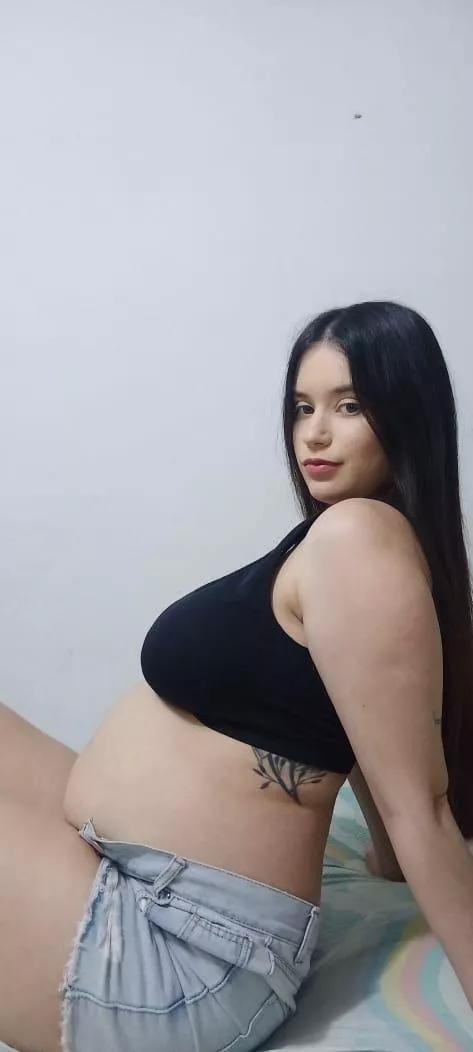 Getting bigger posted by WhiteChubby