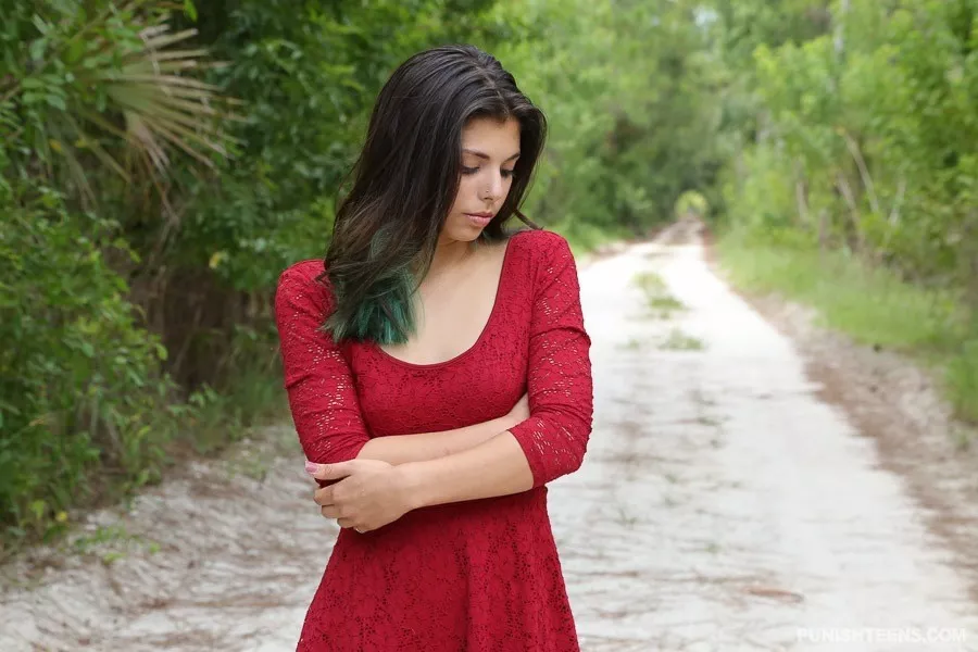 Gina Valentina posted by jolefloyd