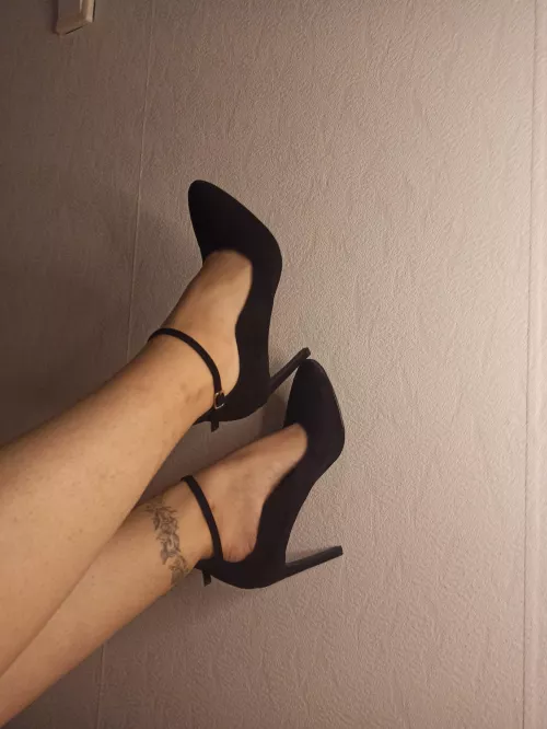 I'm gonna wear these shoes to the office today by Honey_69_