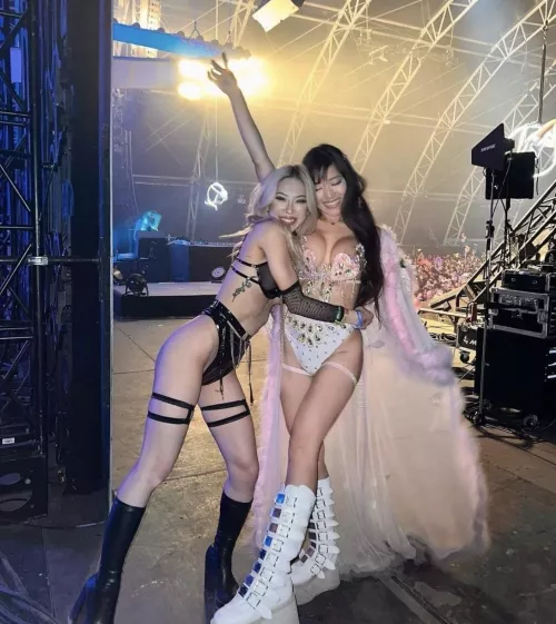 Left or right? by SixTeaNine69