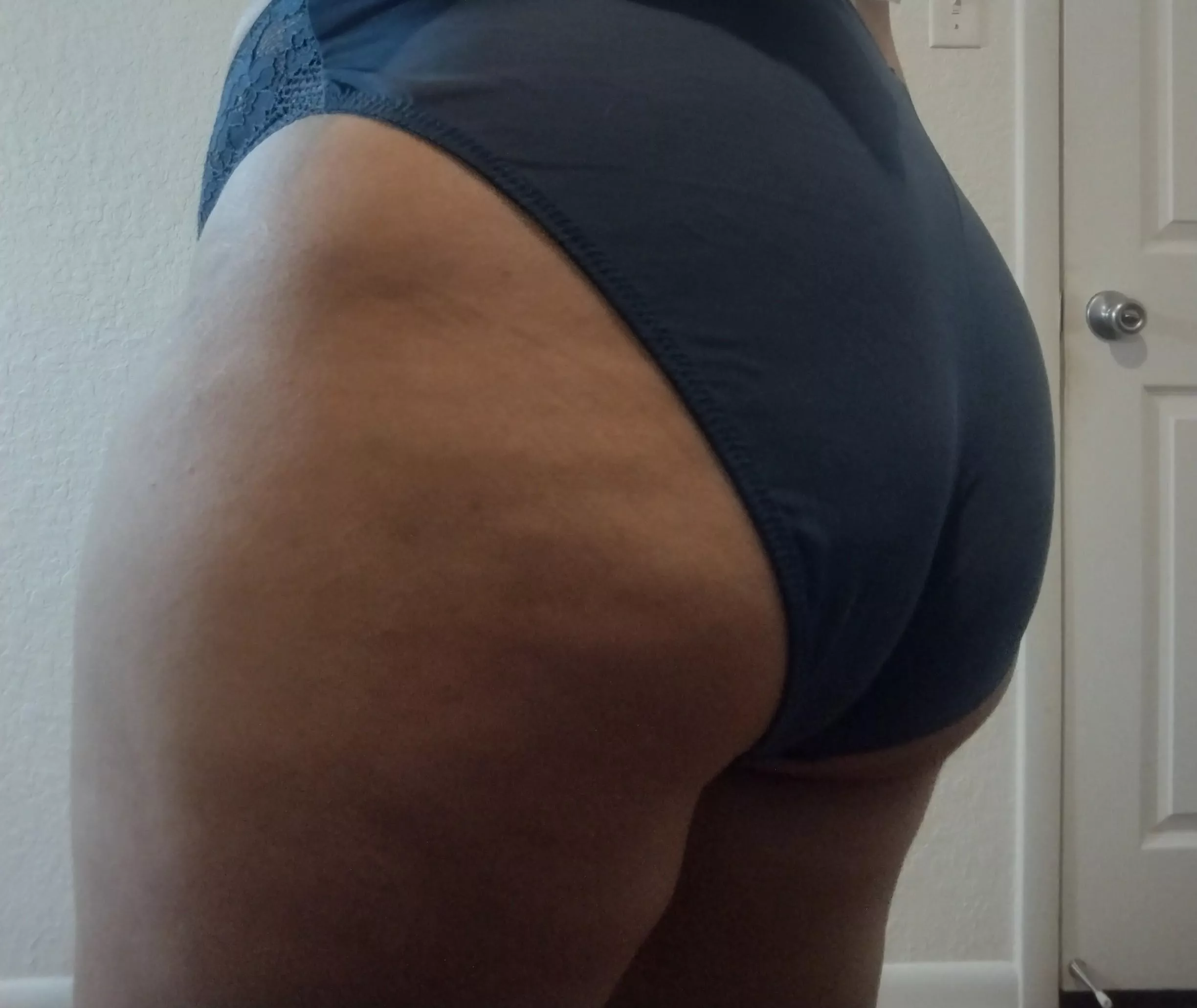 Play with it? posted by ChubbySoftGirl