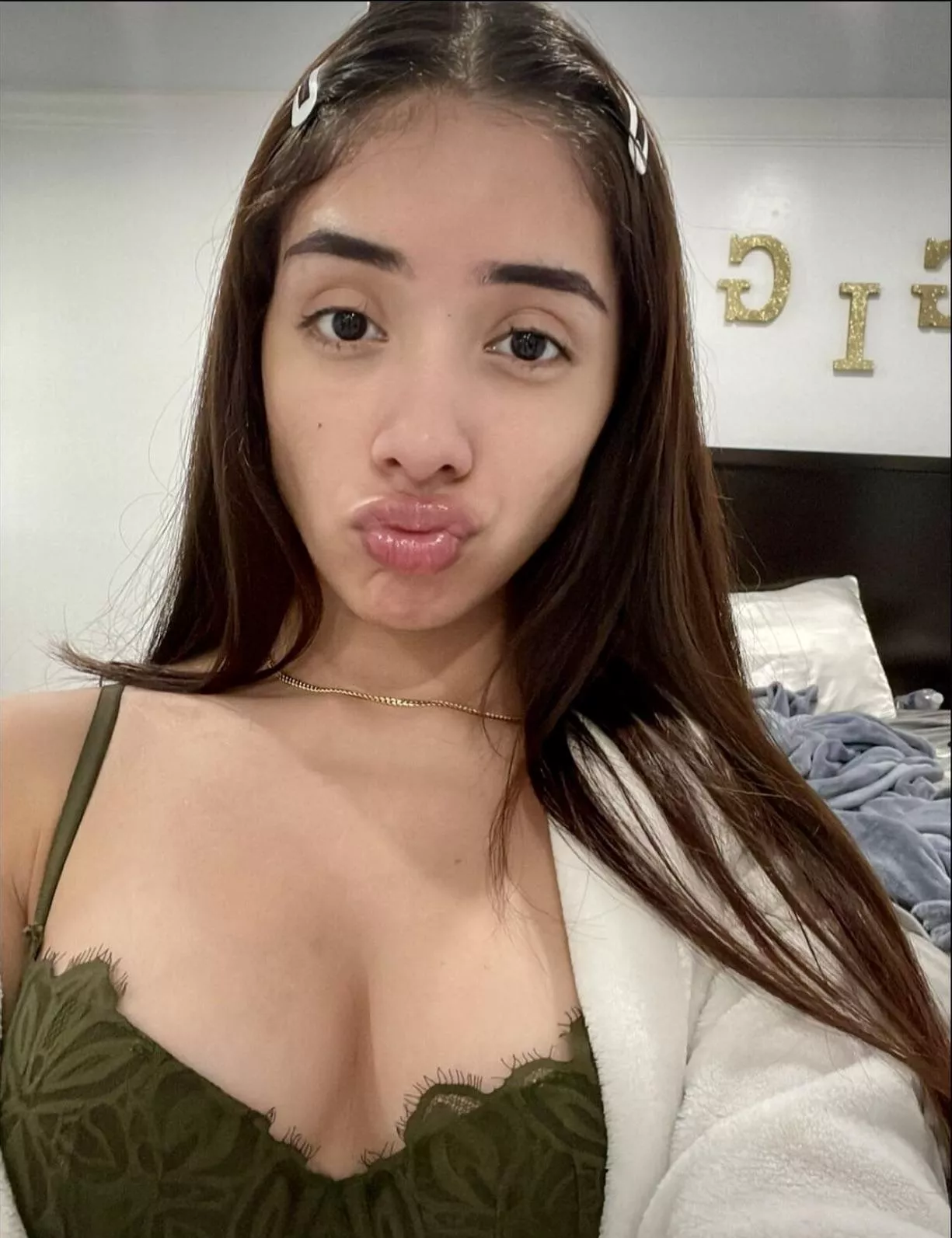 Pout posted by lonelyalbuq