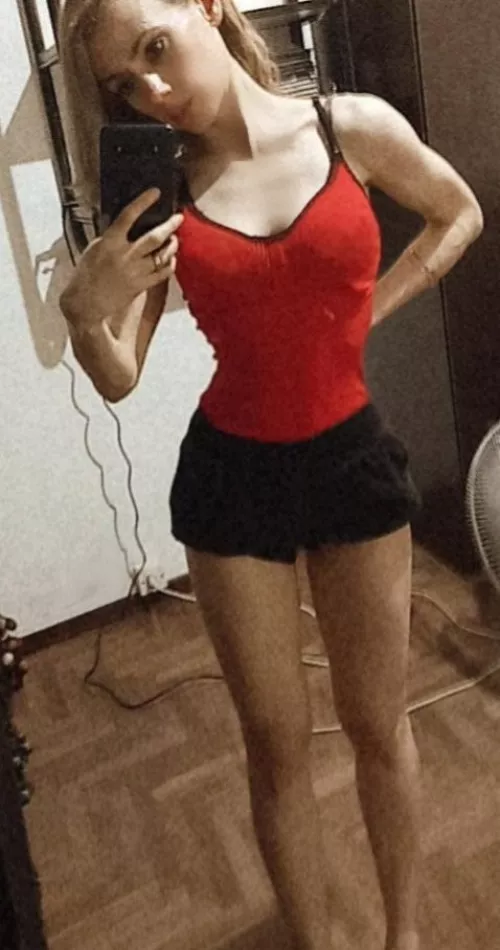 Serious girl👀 by kitana9