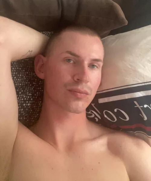 Somebody wanna play fortnite, DBD, overwatch or something new and have a chat? by Sensitive_Garlic_172