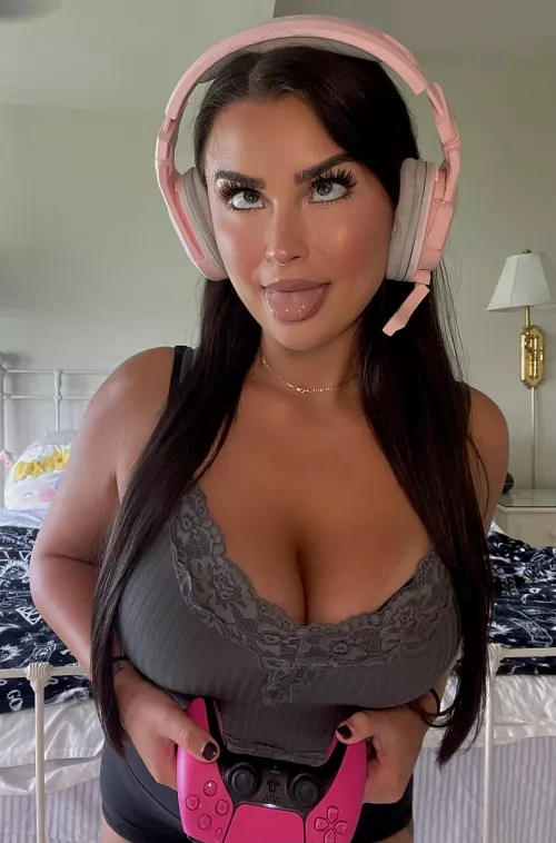 The face I make when I get victory royale by tfskittlez