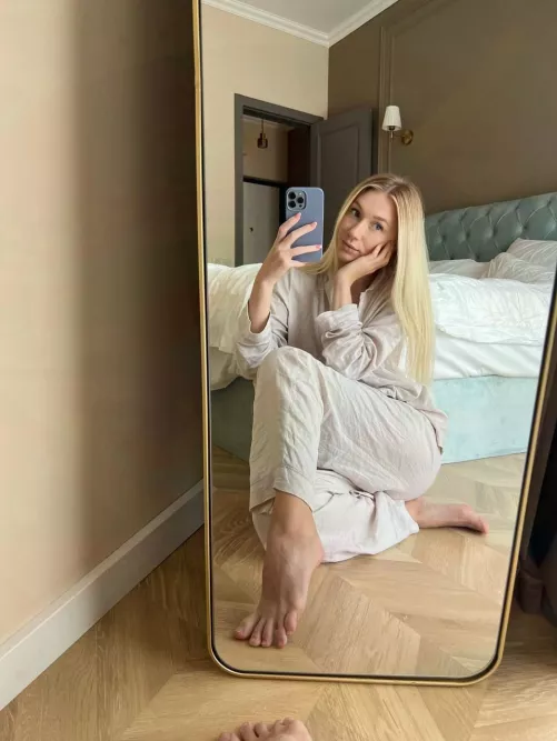 the perfect space for you to put your face by Antique-Ad251