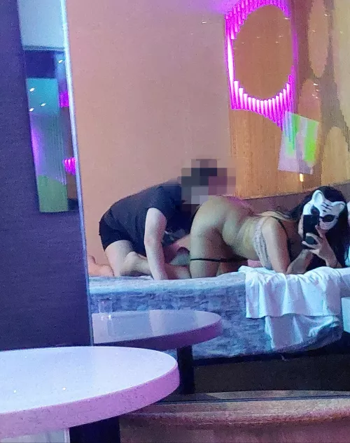 Who likes to eat ass? by DreamBunny69