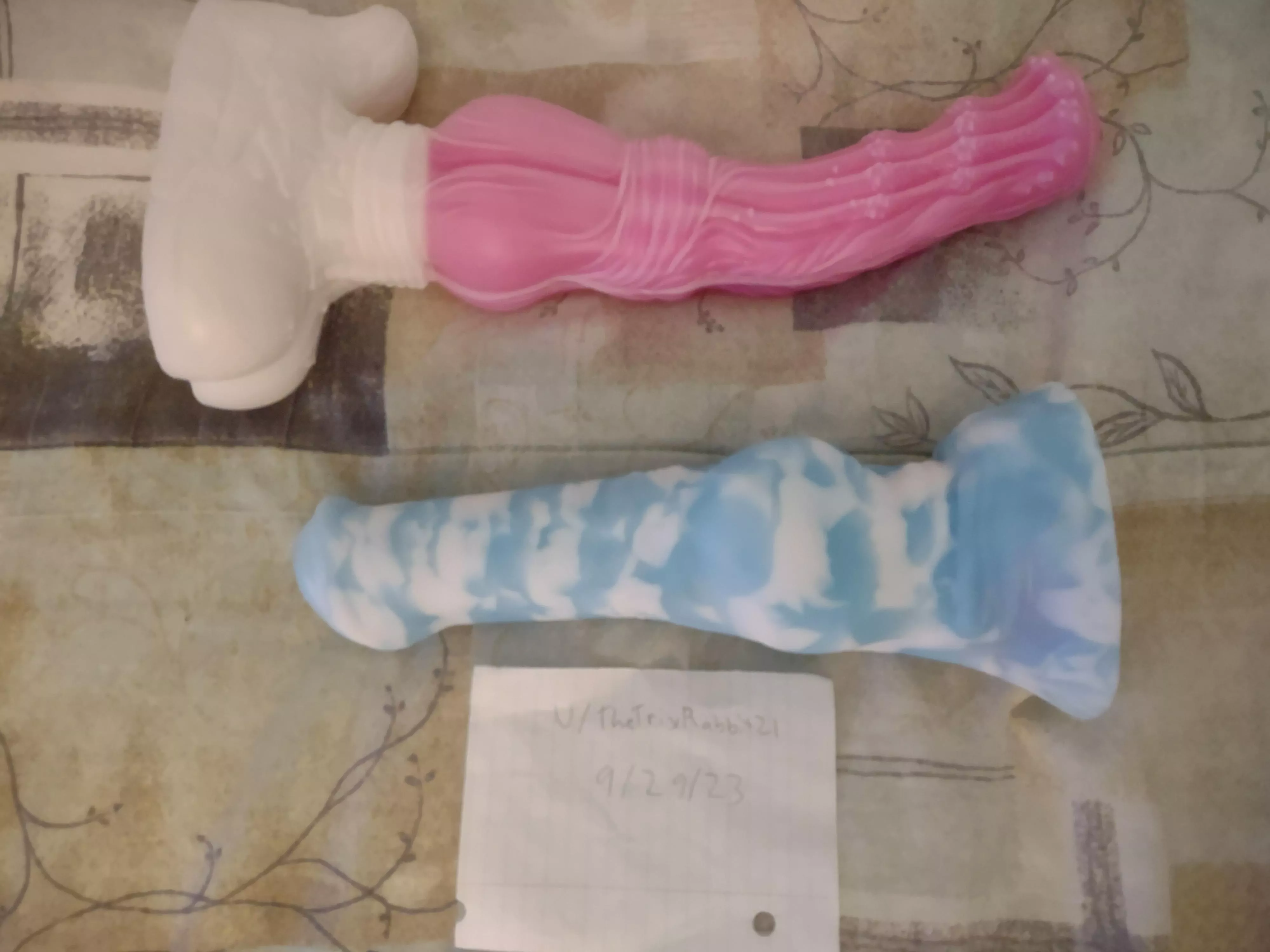 [WTS] [US] L/M Tucker, M/M Seraphina posted by TheTrixRabbit21