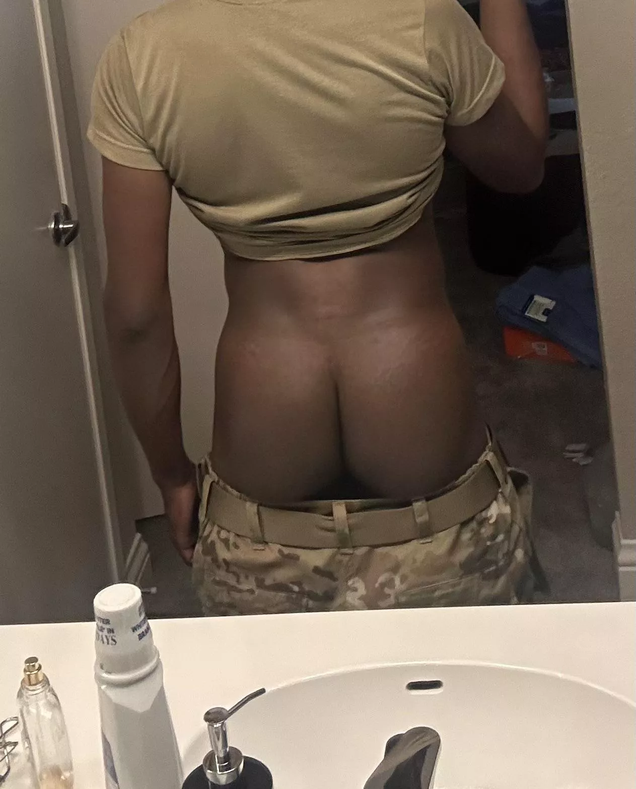 23M Looking to serve Tops posted by PhysicalLab4533