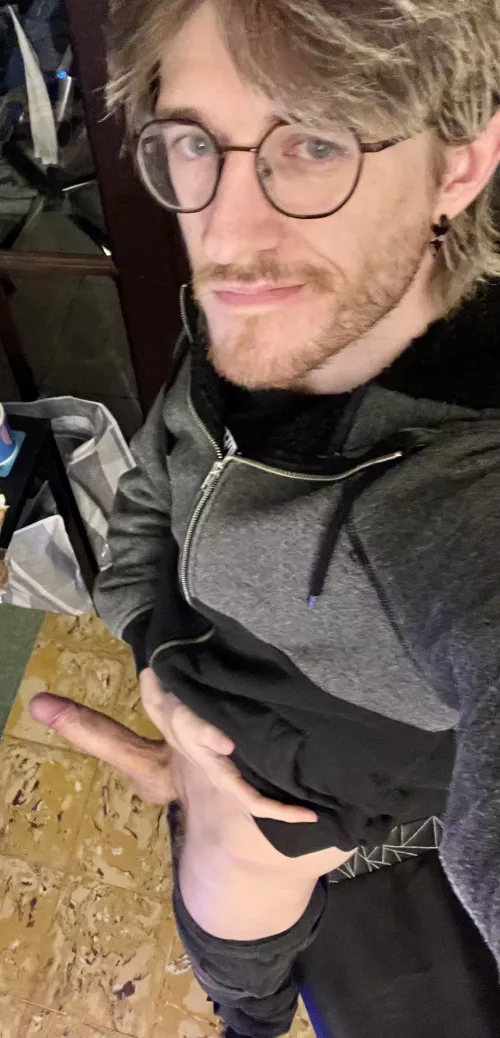 Can’t sleep, can you get on your knees and help me out? by JayceFerros