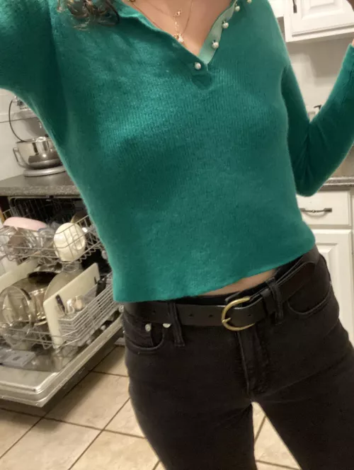 Dishes that need to be done but instead I’m drinking wine and taking braless pics in my new thrifted sweater hehe by realbarefootbabe