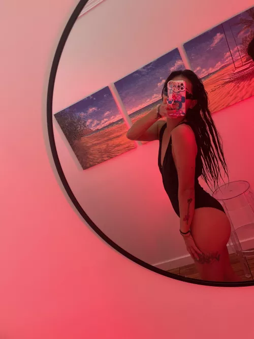 Flat everywhere else but at least I kinda got a phat ass by SpanksAndCakes