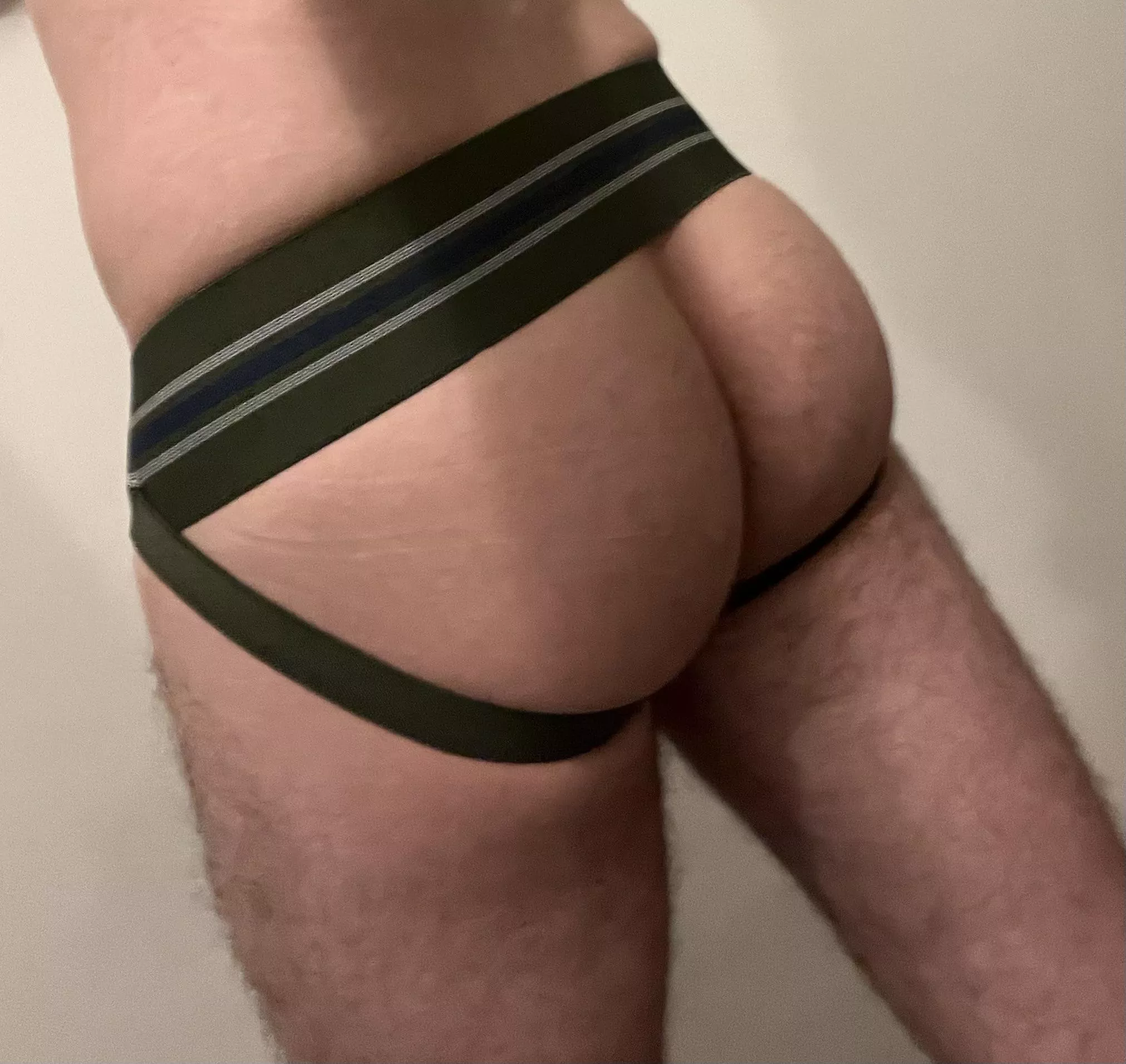 Freshly showered posted by Objective-Bowl3291