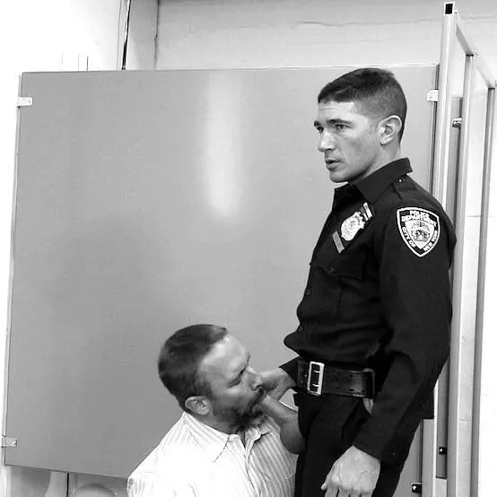 Getting serviced posted by PeteGuy23