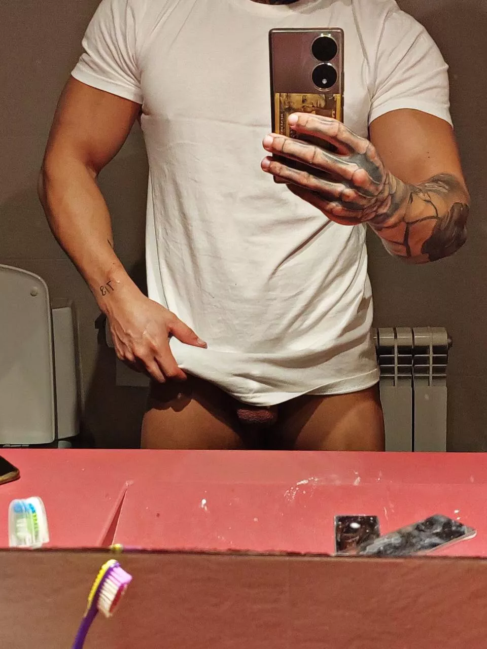 I do not like this t-shirt, who wants to help me tear it apart? posted by Zeuss-911