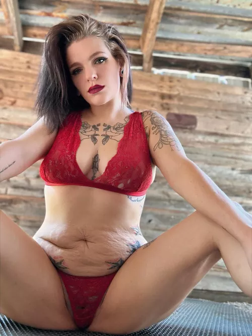 I have always had a thing for red by Sorry-Pickle5425